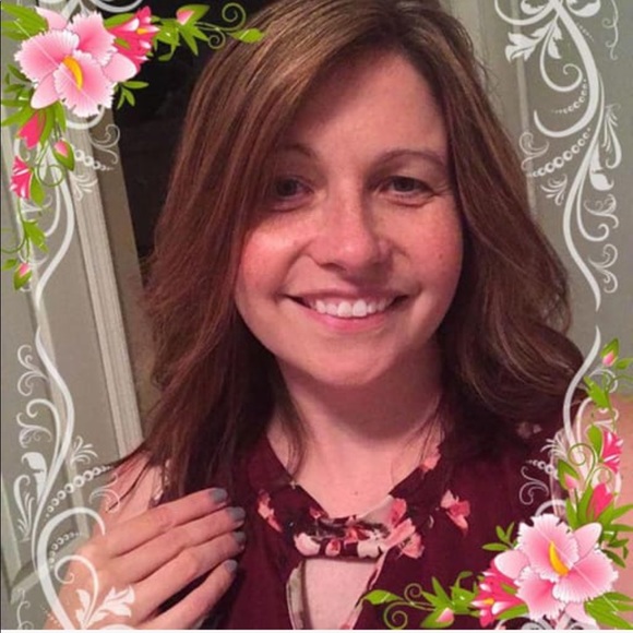 Meet your Posher, Krista - Picture 2 of 2